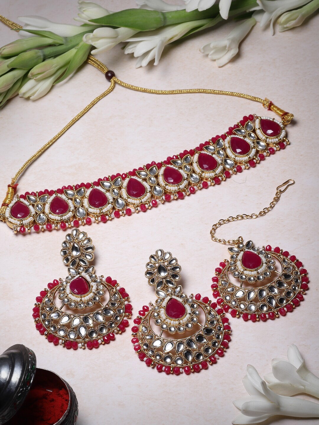 

Sukkhi Gold Plated & Kundan Studded Jewellery Set