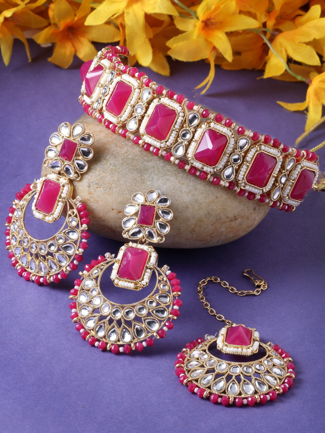 

Sukkhi Gold Plated & Kundan Studded Jewellery Set