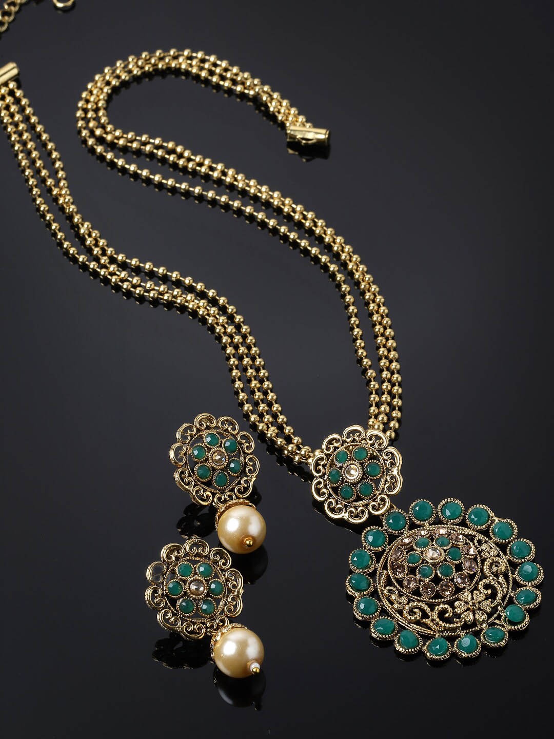 

Sukkhi Gold-Plated Stone-Studded & Beaded Necklace With Earrings