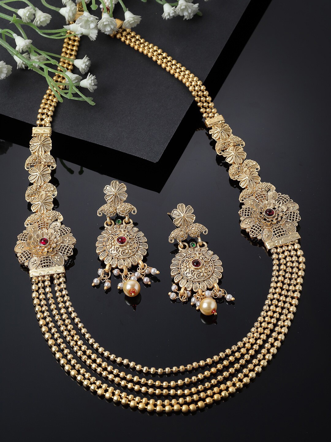 

Sukkhi Gold-Plated Kundan-Studded & Beaded Jewellery Set