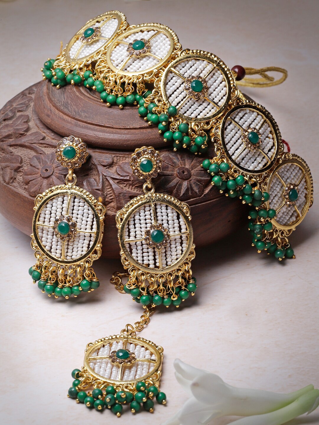 

Sukkhi Gold-Plated Stone-Studded & Pearl Beaded Jewellery Set, Green