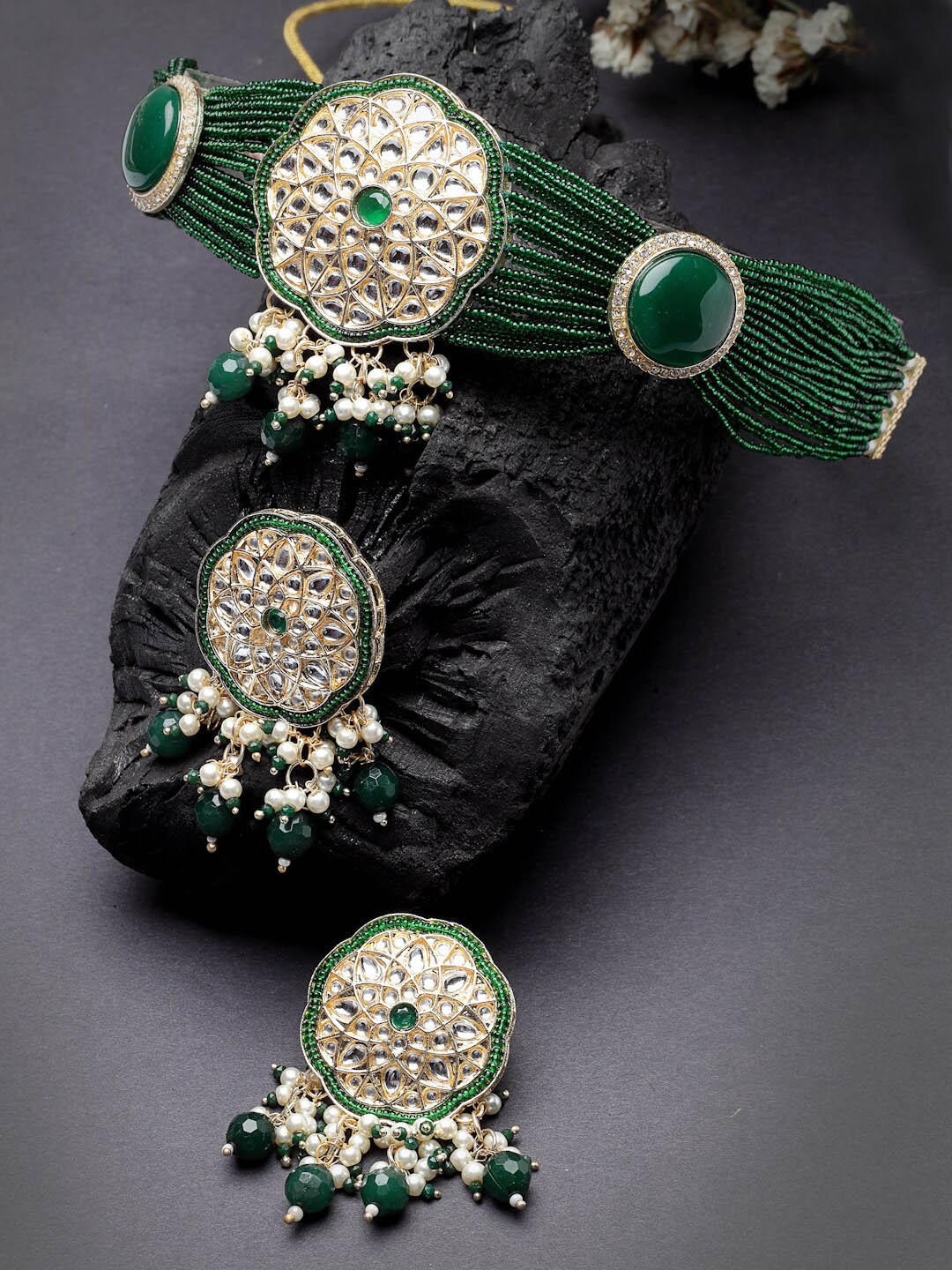

Sukkhi Gold-plated Kundan-studded & Pearl-beaded Jewellery Set