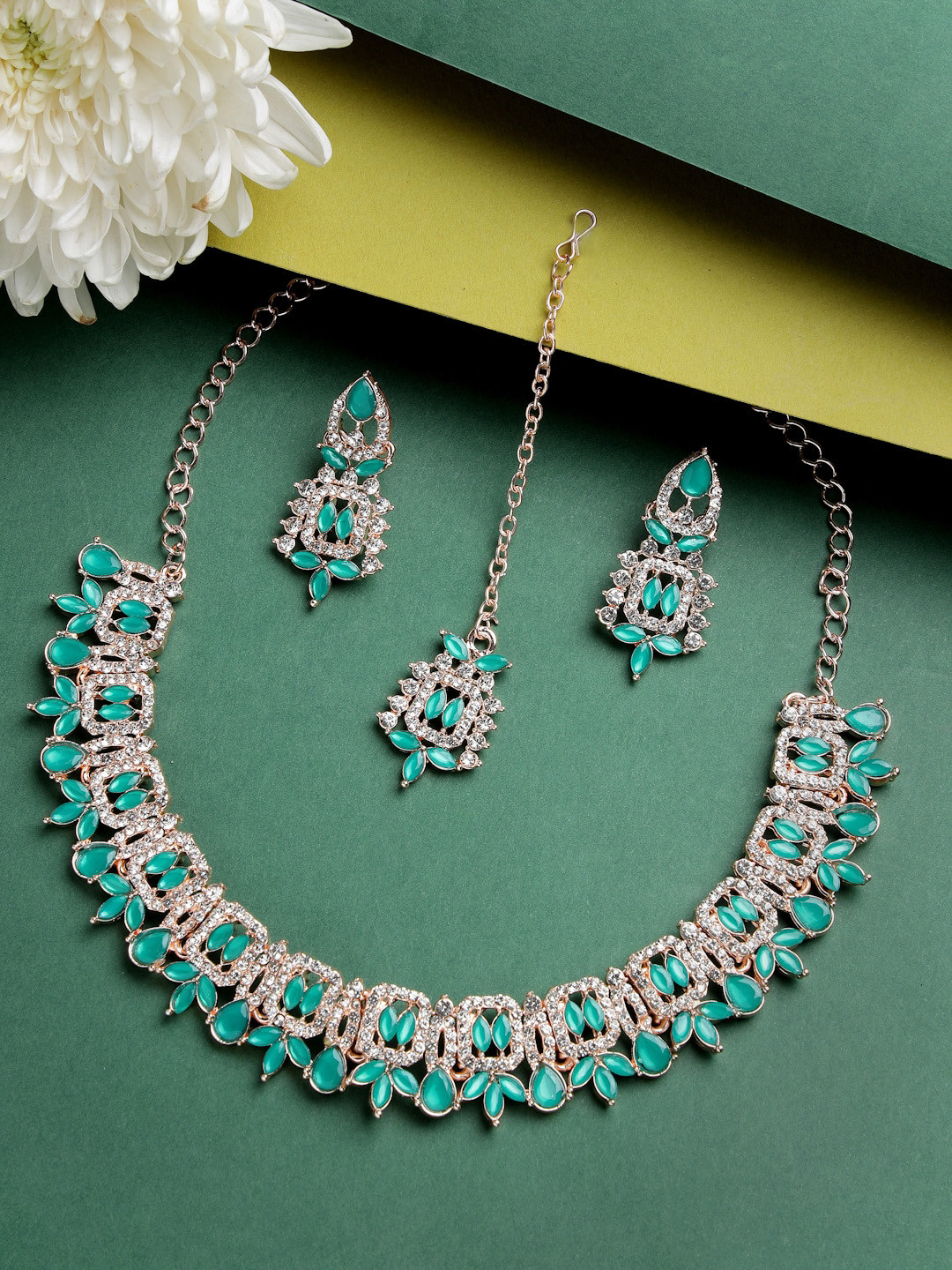 

Sukkhi Gold-Plated Stones-Studded Jewellery Set