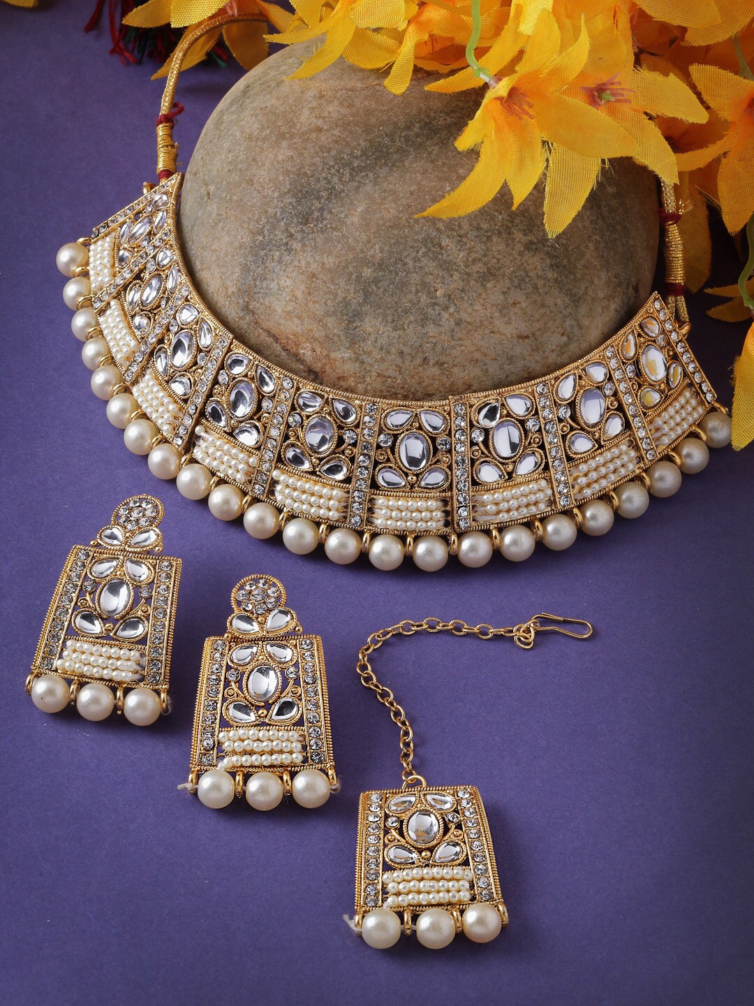

Sukkhi Gold-Plated Stones-Studded & Beaded Jewellery Set