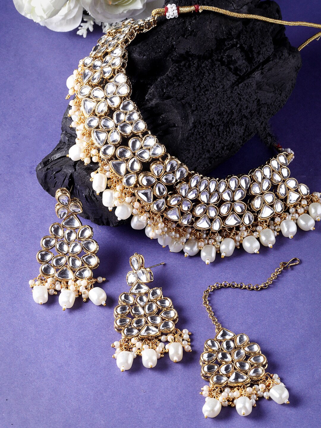 

Sukkhi Gold-Plated Kundan-Studded & Beaded Jewellery Set