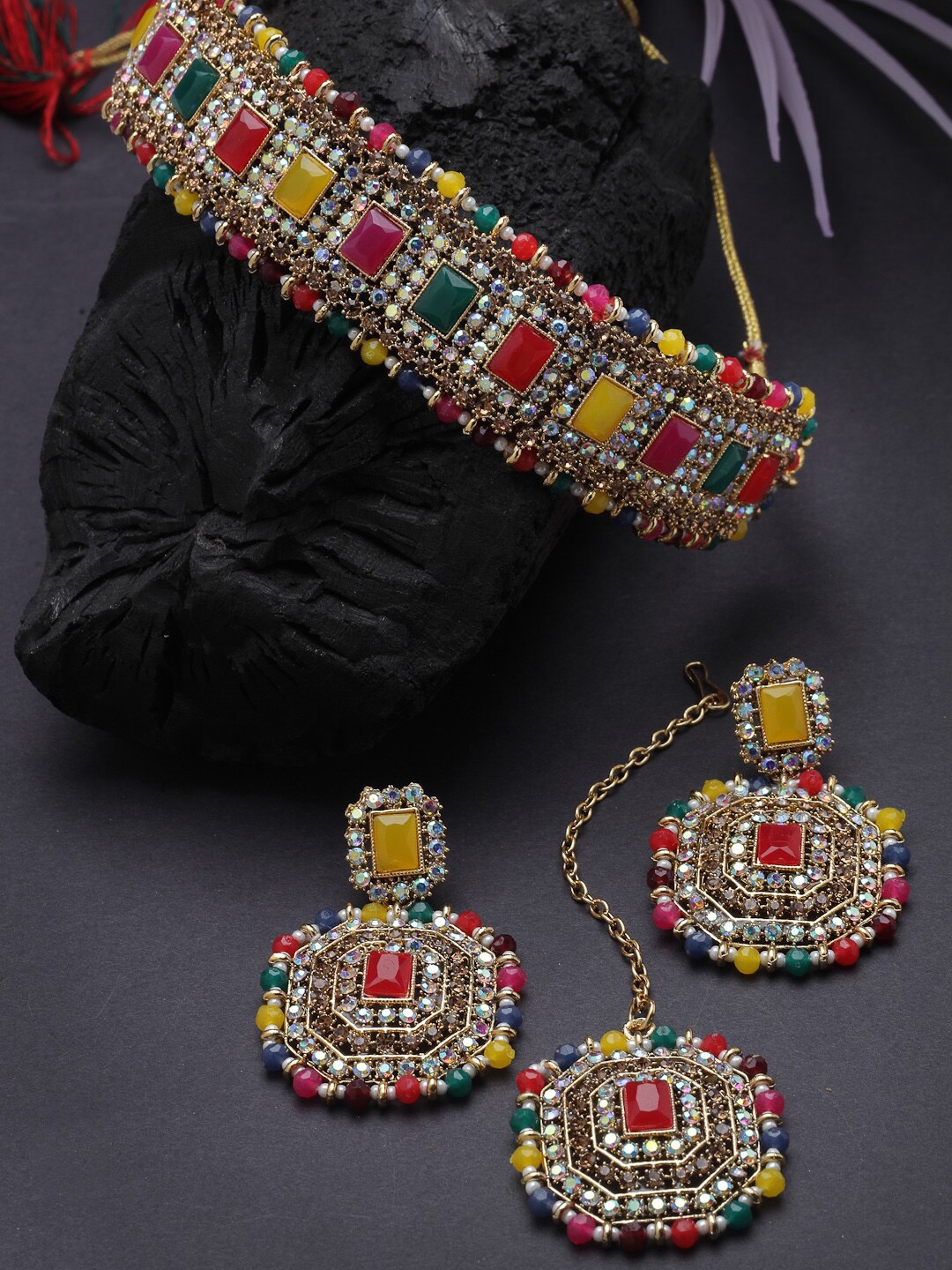 

Sukkhi Gold-Plated Kundan-Studded & Beaded Jewellery Set