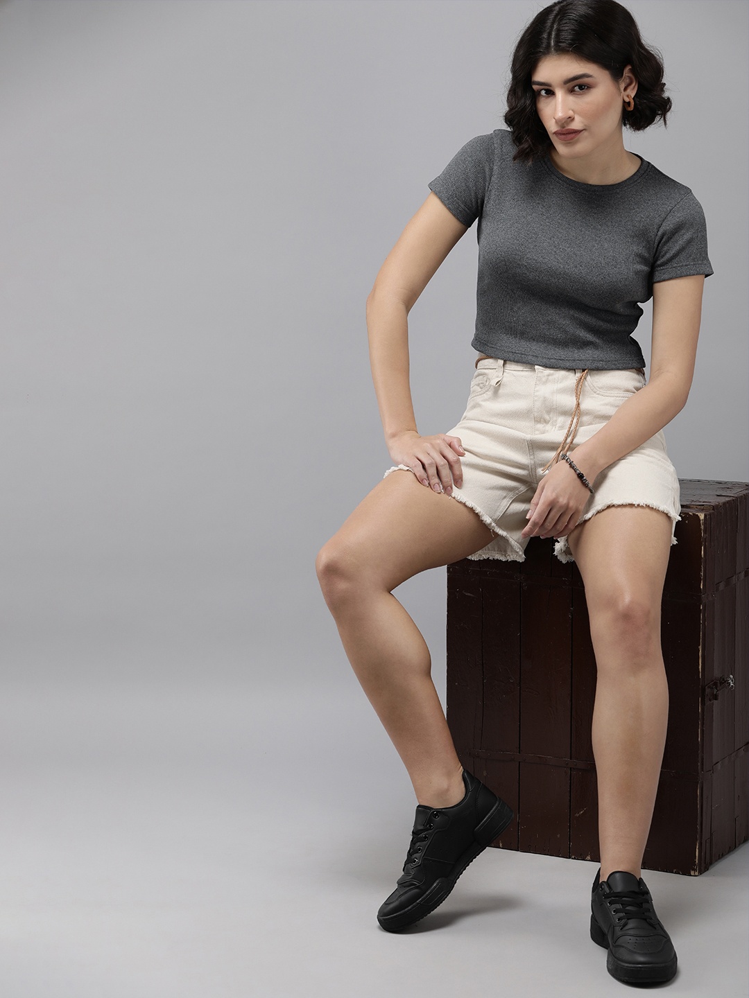 

Roadster Cap Sleeves Crop Top, Charcoal