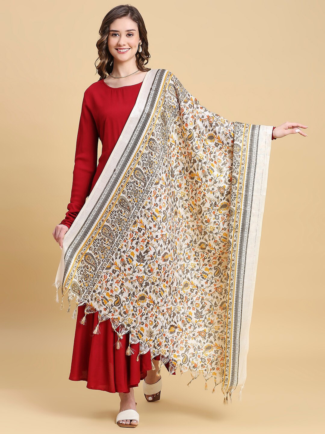 

Dupatta Bazaar Floral Printed Art Silk Dupatta, Yellow