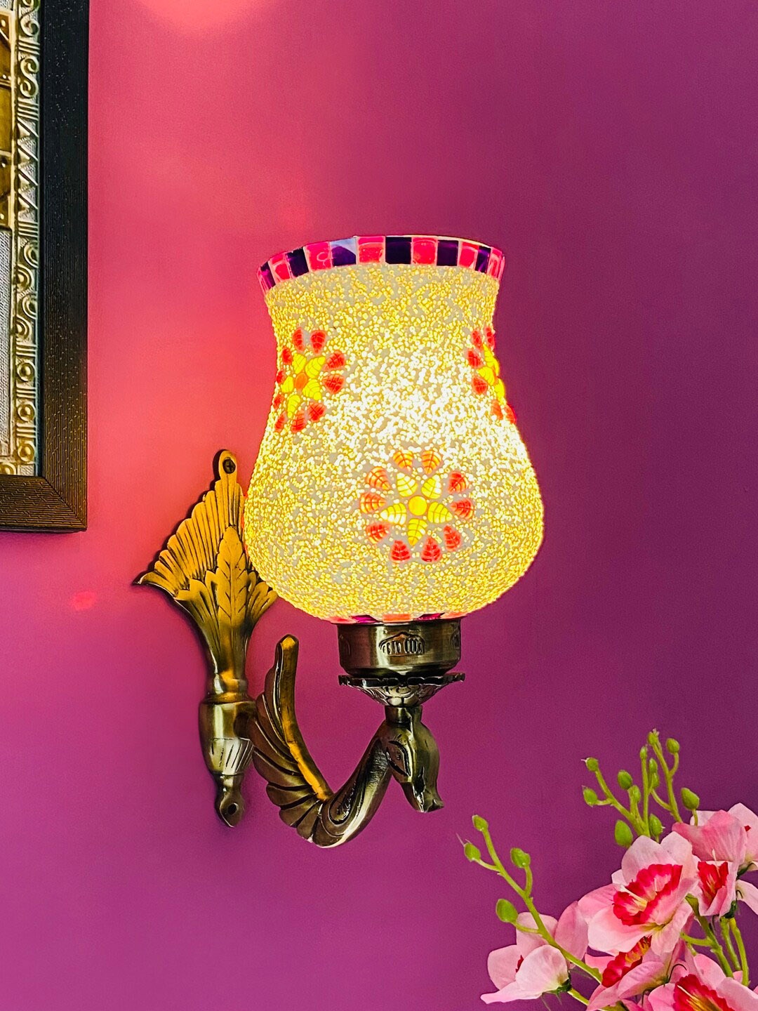 

foziq White & Yellow Textured Glass Wall Lamp