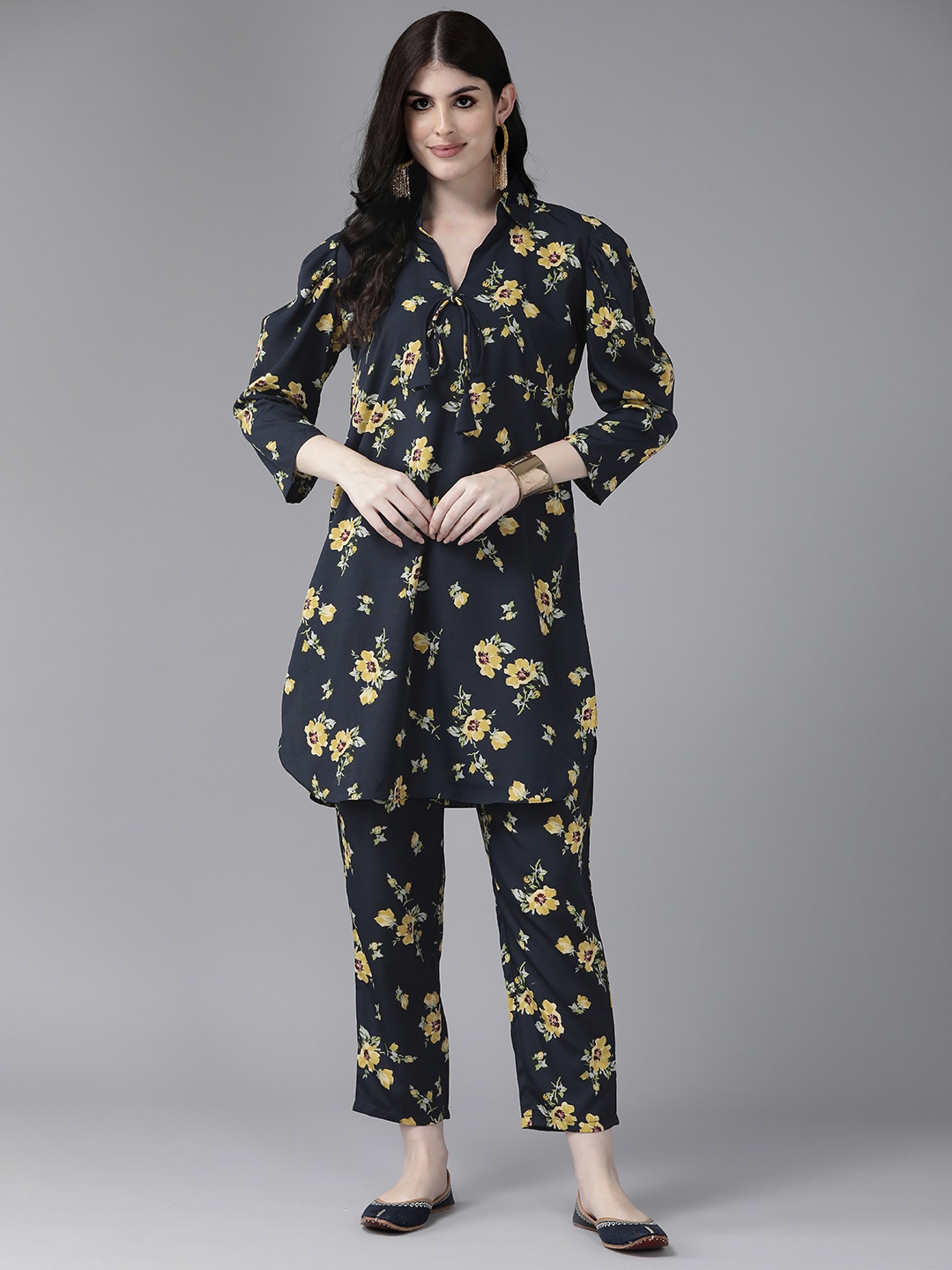 

Aarika Women Navy Blue Floral Printed Regular Pure Cotton Kurta with Trousers
