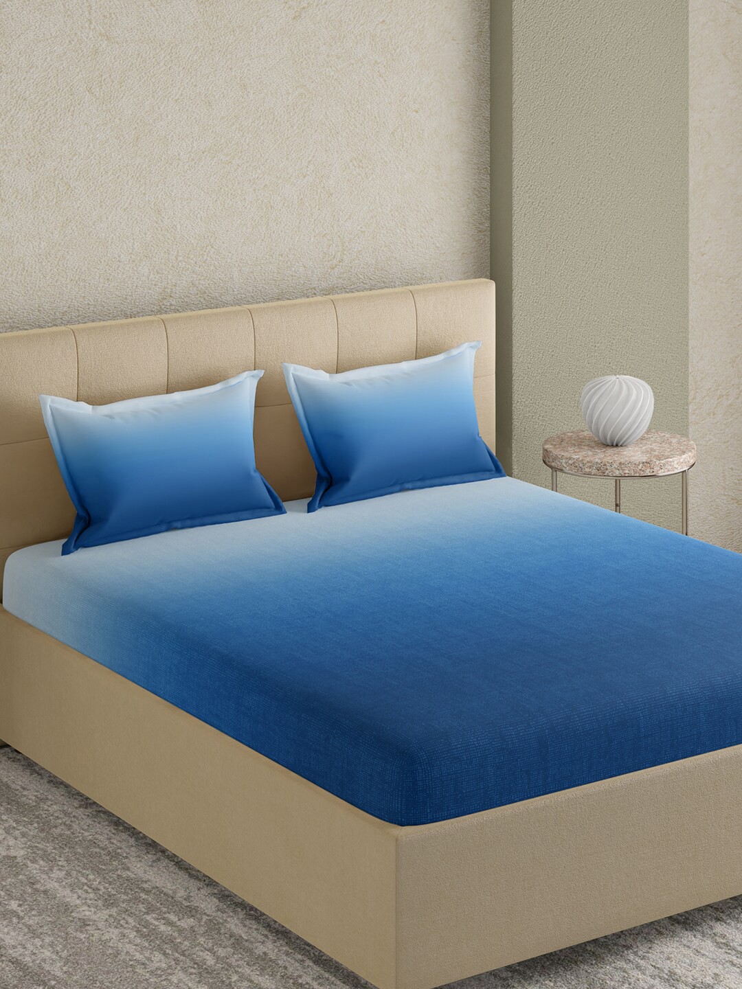 

GM Blue Cotton 180 TC King Bedsheet with 2 Pillow Covers
