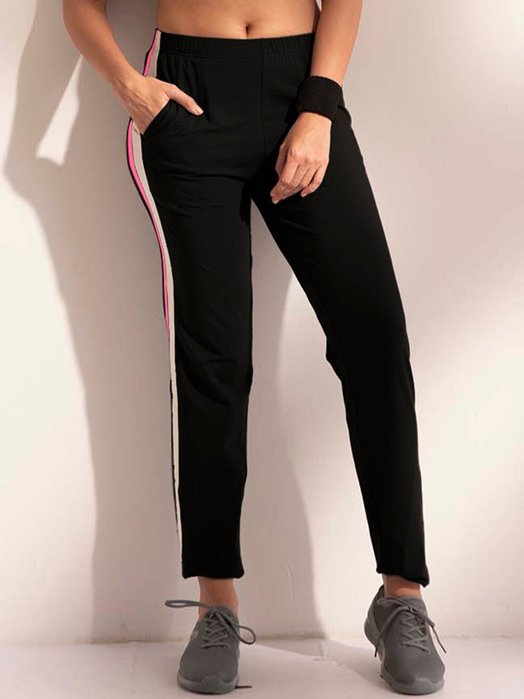 

LYRA Women Cotton Relaxed Fit Track Pants With Anti Odour Technology, Black