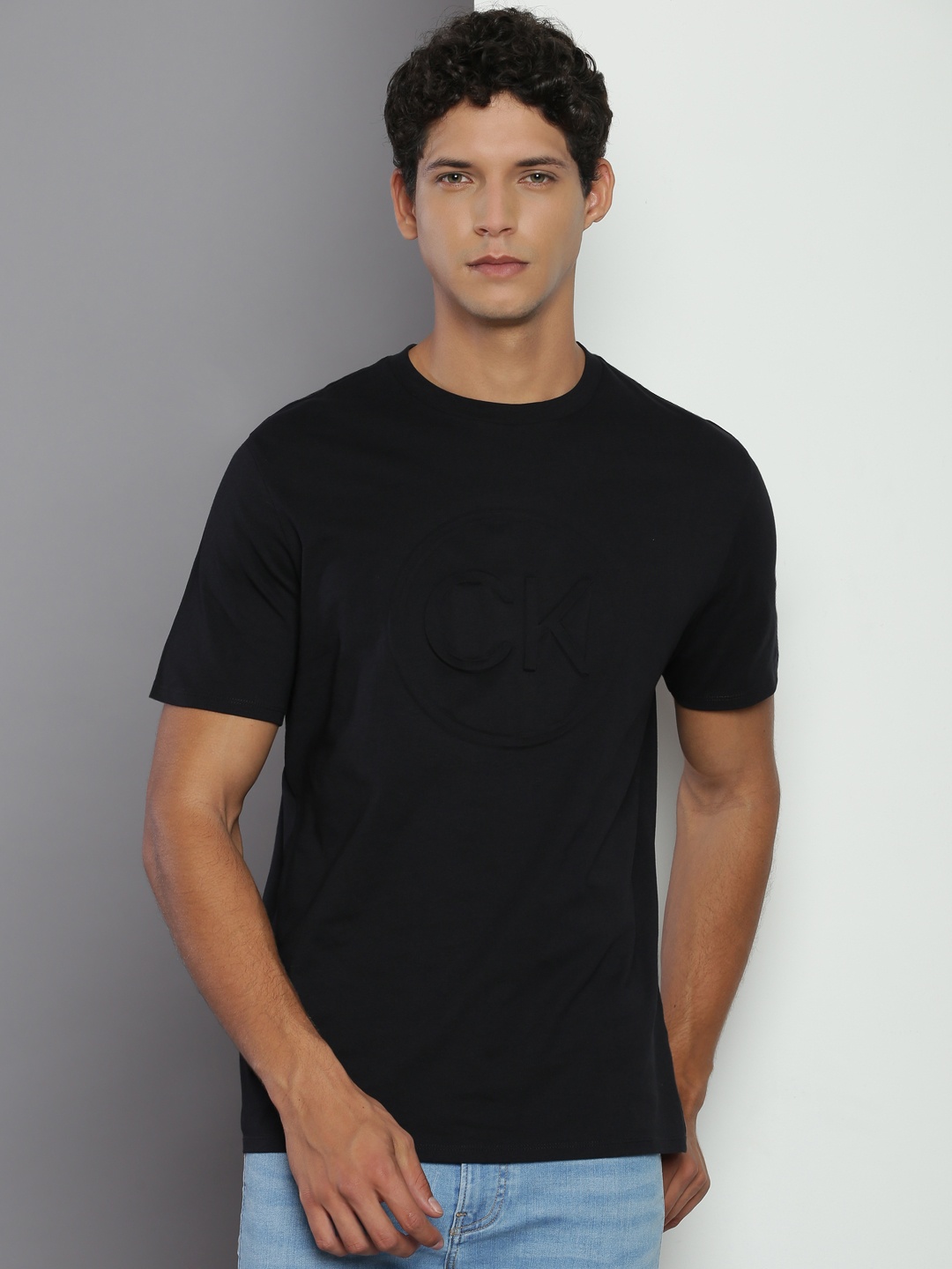 

Calvin Klein Jeans Round Neck Pure Cotton Regular T-shirt, Black