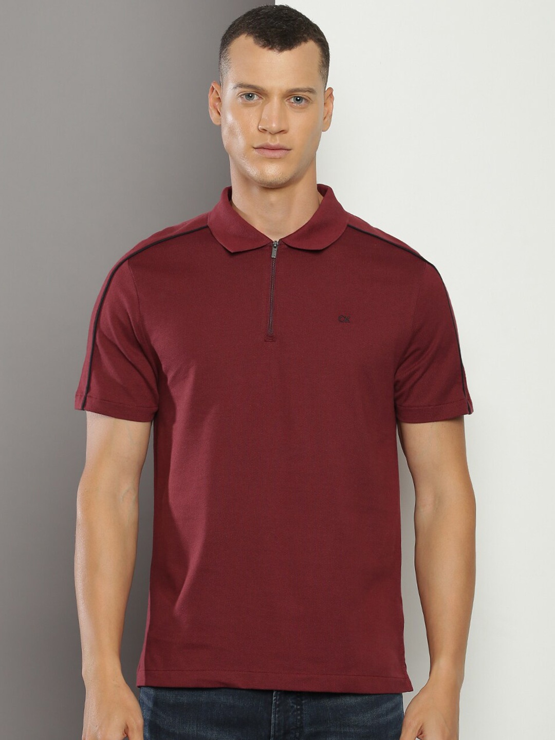 

Calvin Klein Jeans Polo Collar Cotton Regular T-shirt, Burgundy