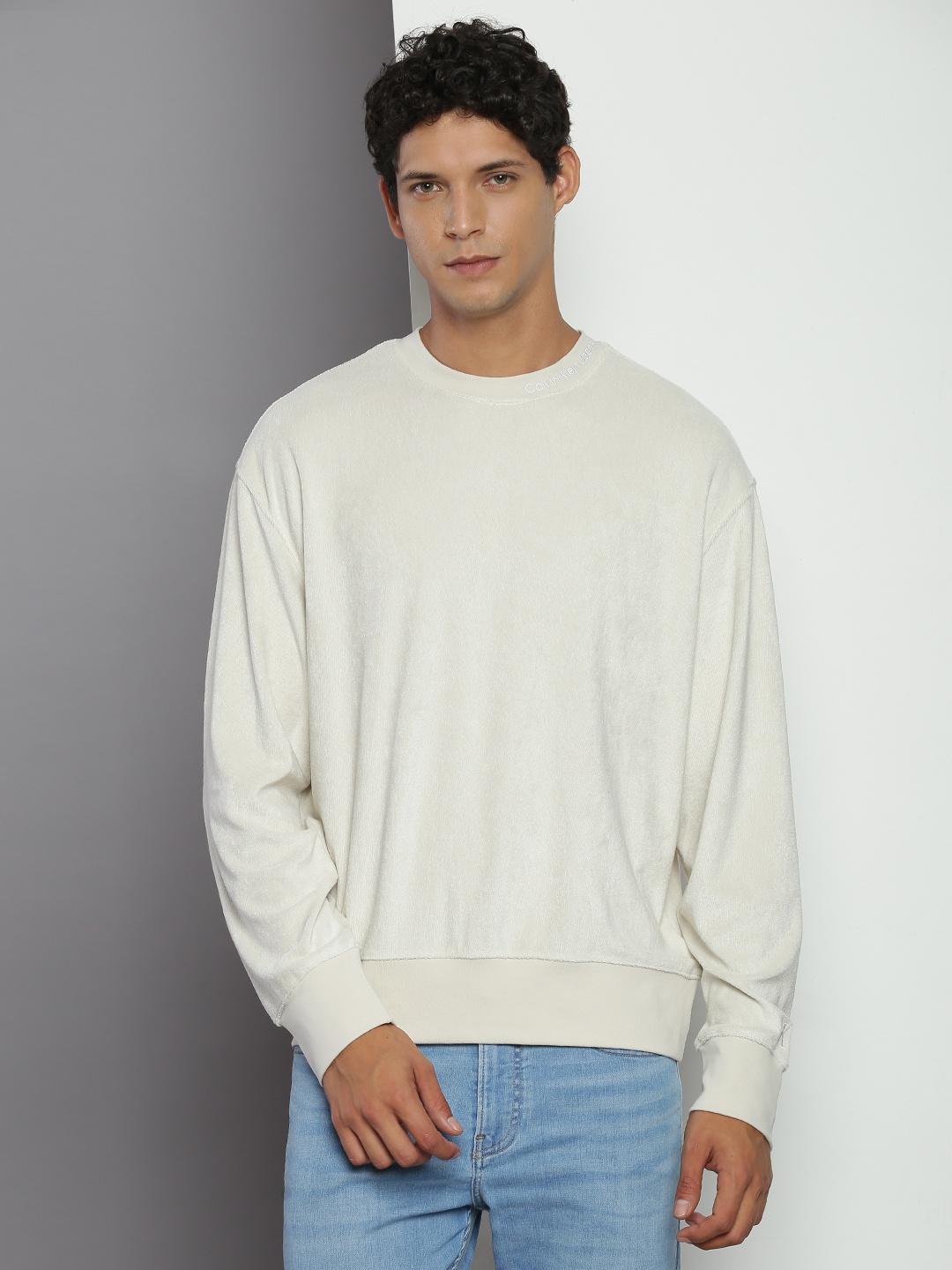 

Calvin Klein Jeans Round Neck Sweatshirt, Beige