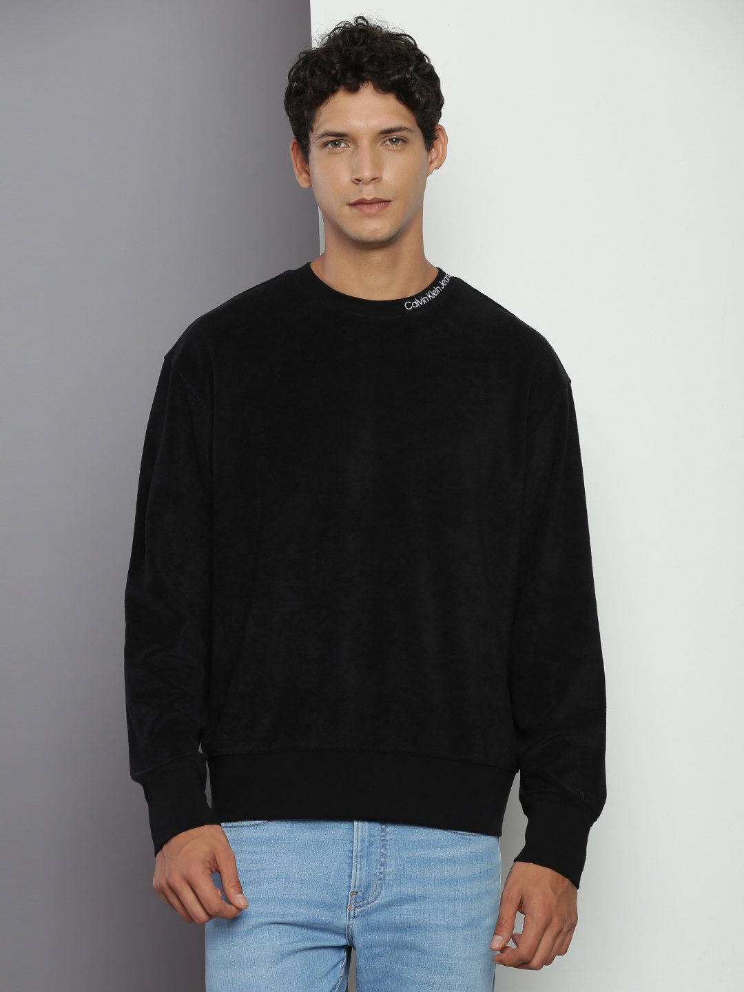 

Calvin Klein Jeans Round Neck Sweatshirt, Black