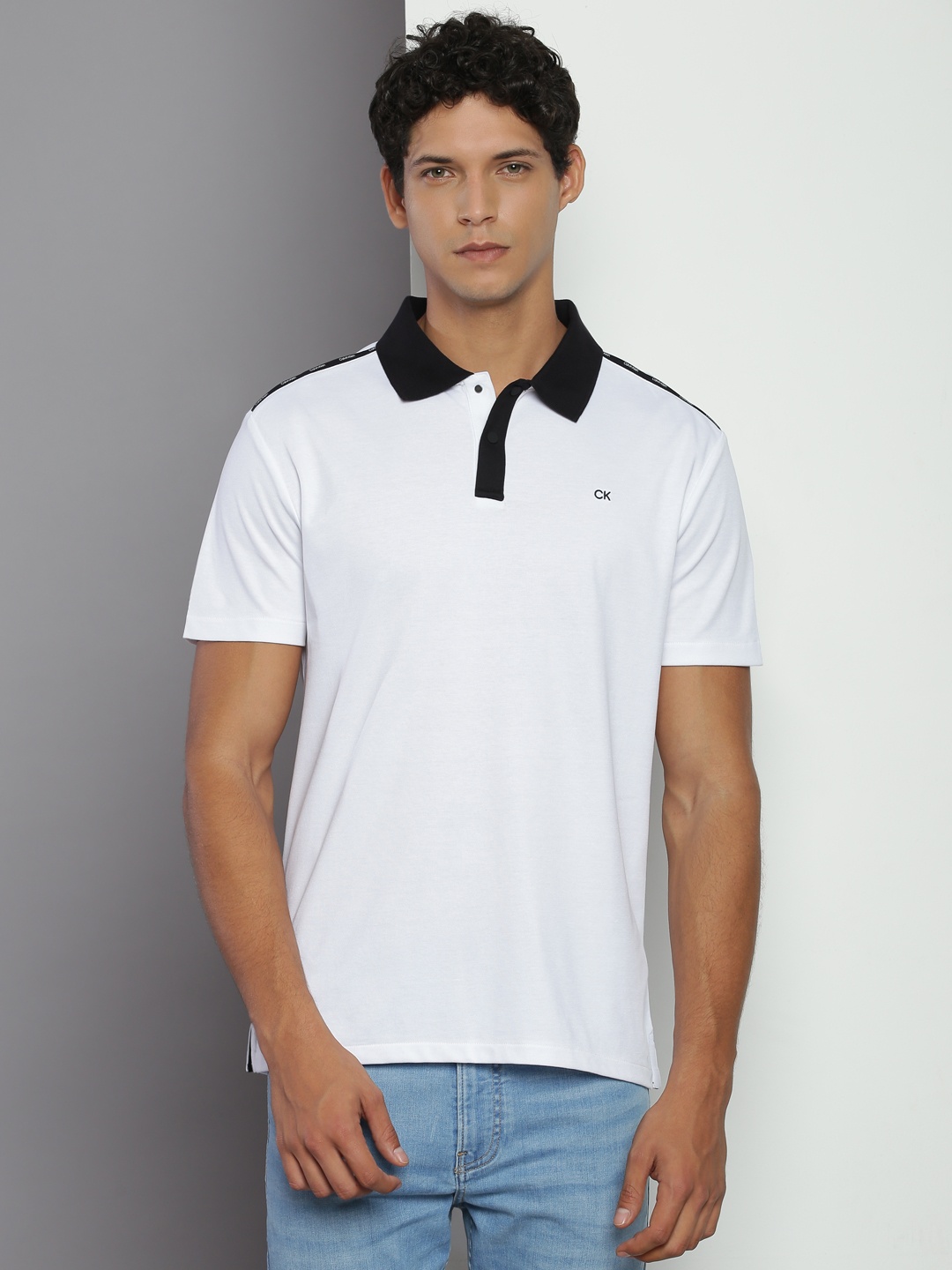 

Calvin Klein Jeans Polo Collar Regular Fit T-shirt, White