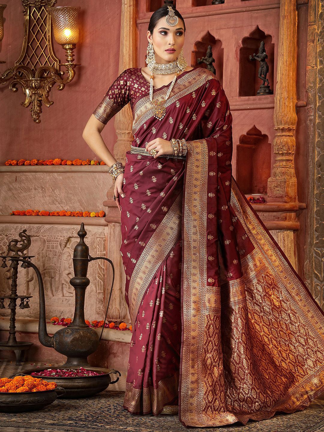 

Mitera Woven Design Zari Art Silk Saree, Maroon