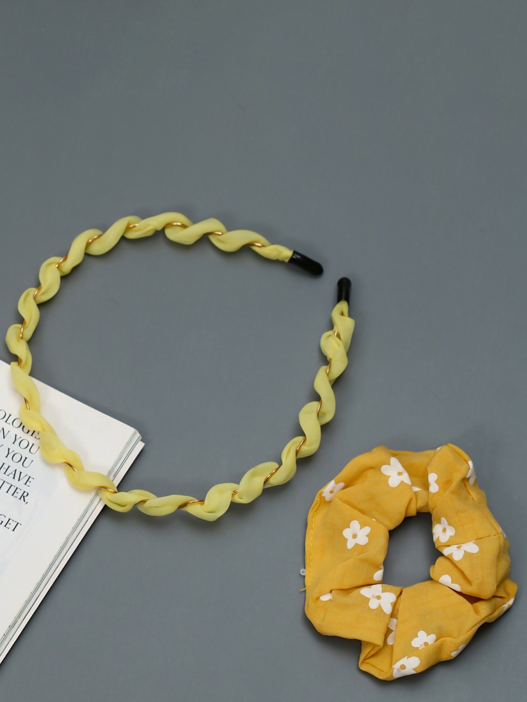 

Yellow Bee Girls Set of 2 Hair Accessory Set