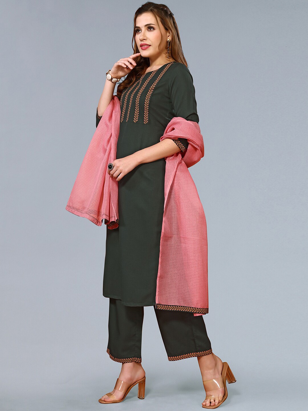 

KALINI Printed Kurta with Palazzos & Dupatta, Green