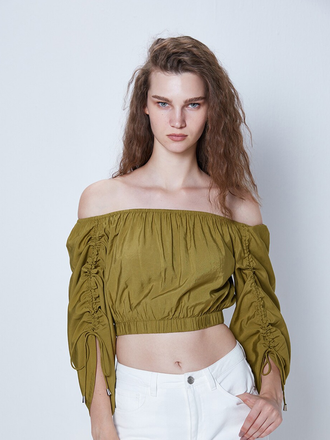 

COVER STORY Olive Green Off-Shoulder Bardot Crop Top