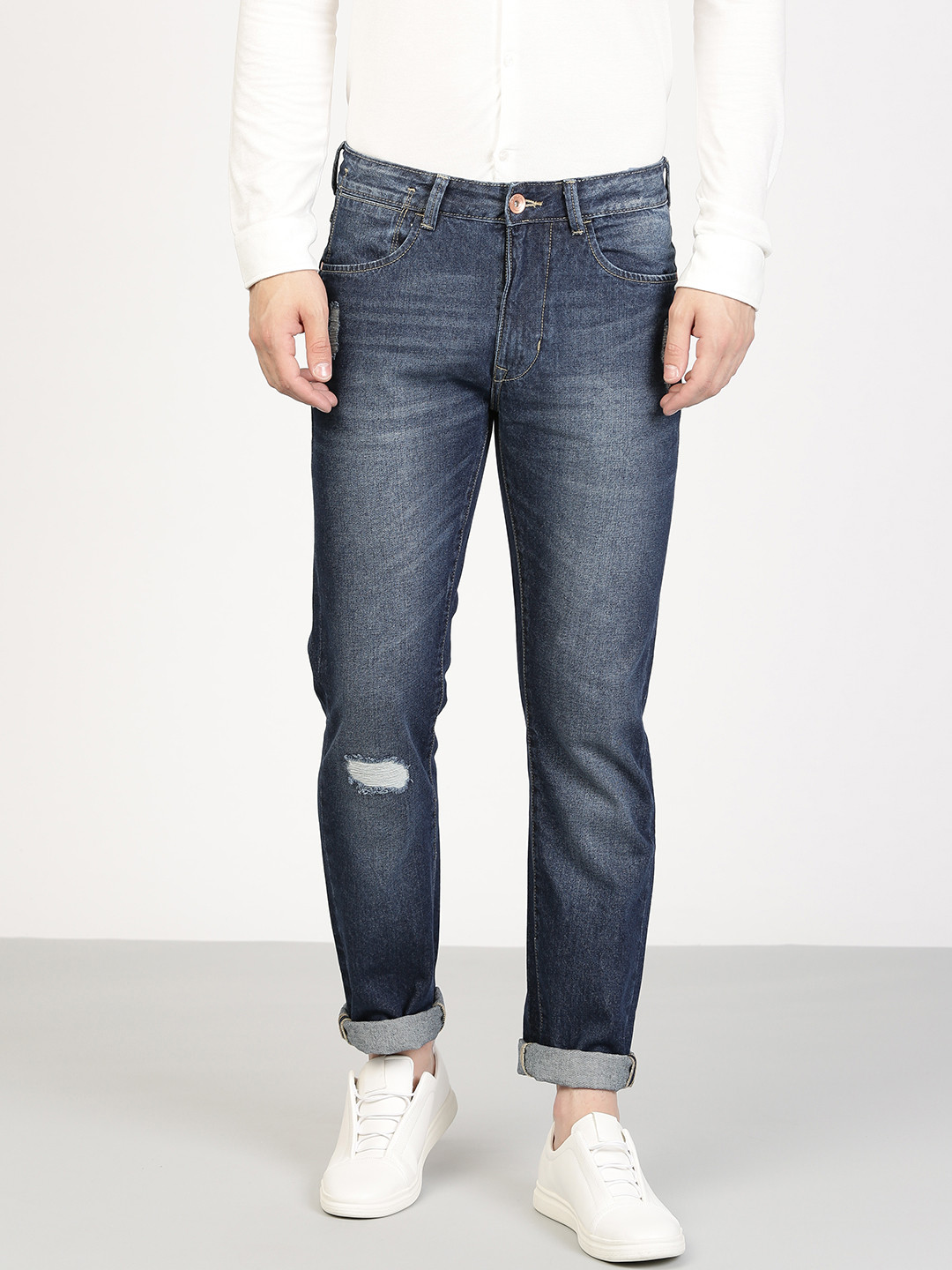 

ether Men Blue Slim Fit Mid-Rise Low Distress Jeans