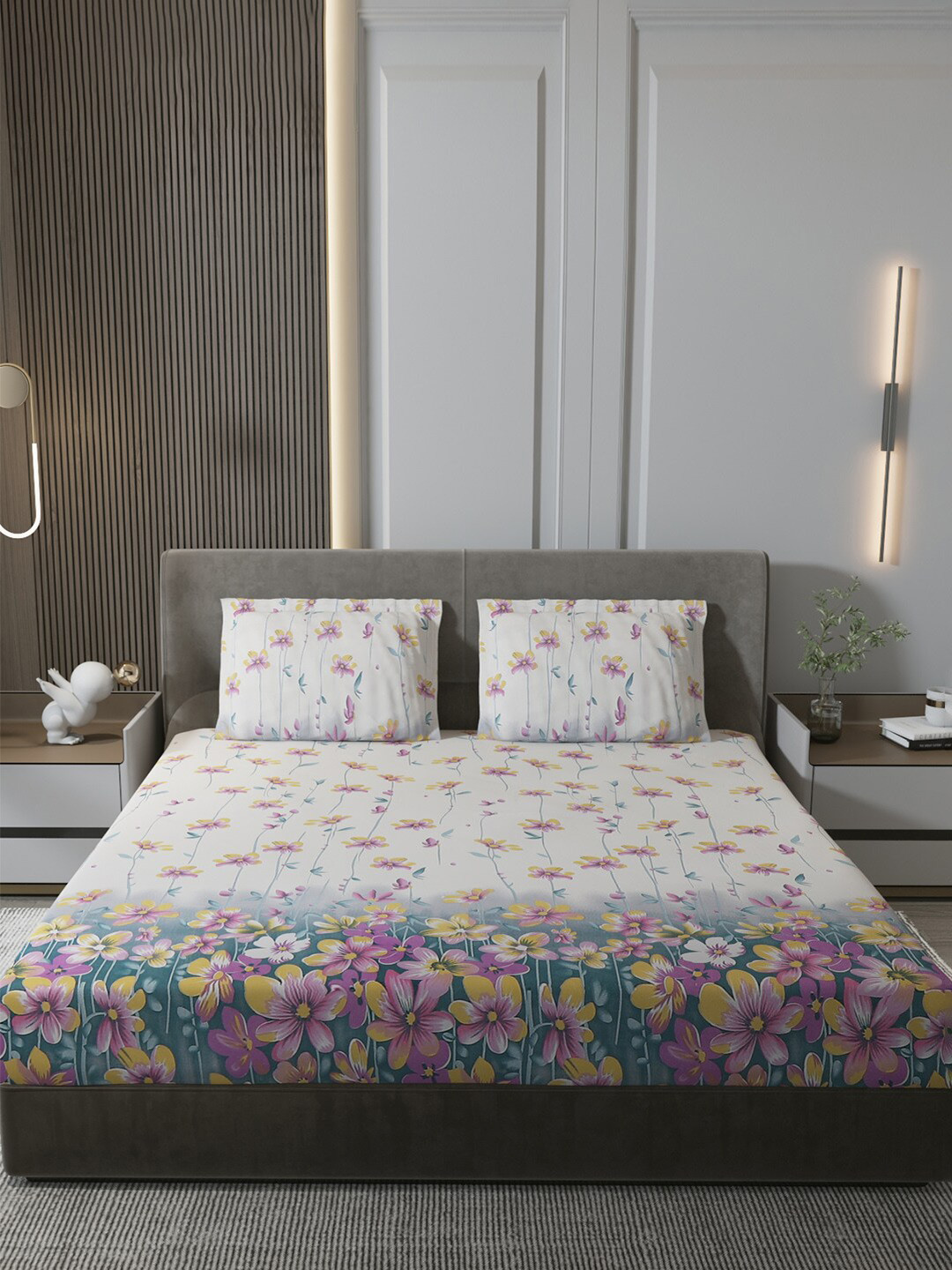 

Monte Carlo White & Purple Floral Polyester 130 TC Queen Bedsheet With 2 Pillow Covers