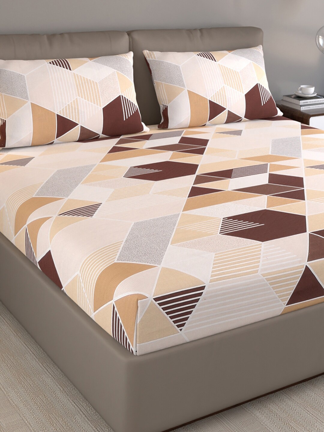 

Monte Carlo Brown & Grey Geometric Pure Cotton 120 TC Queen Bedsheet With 2 Pillow Covers