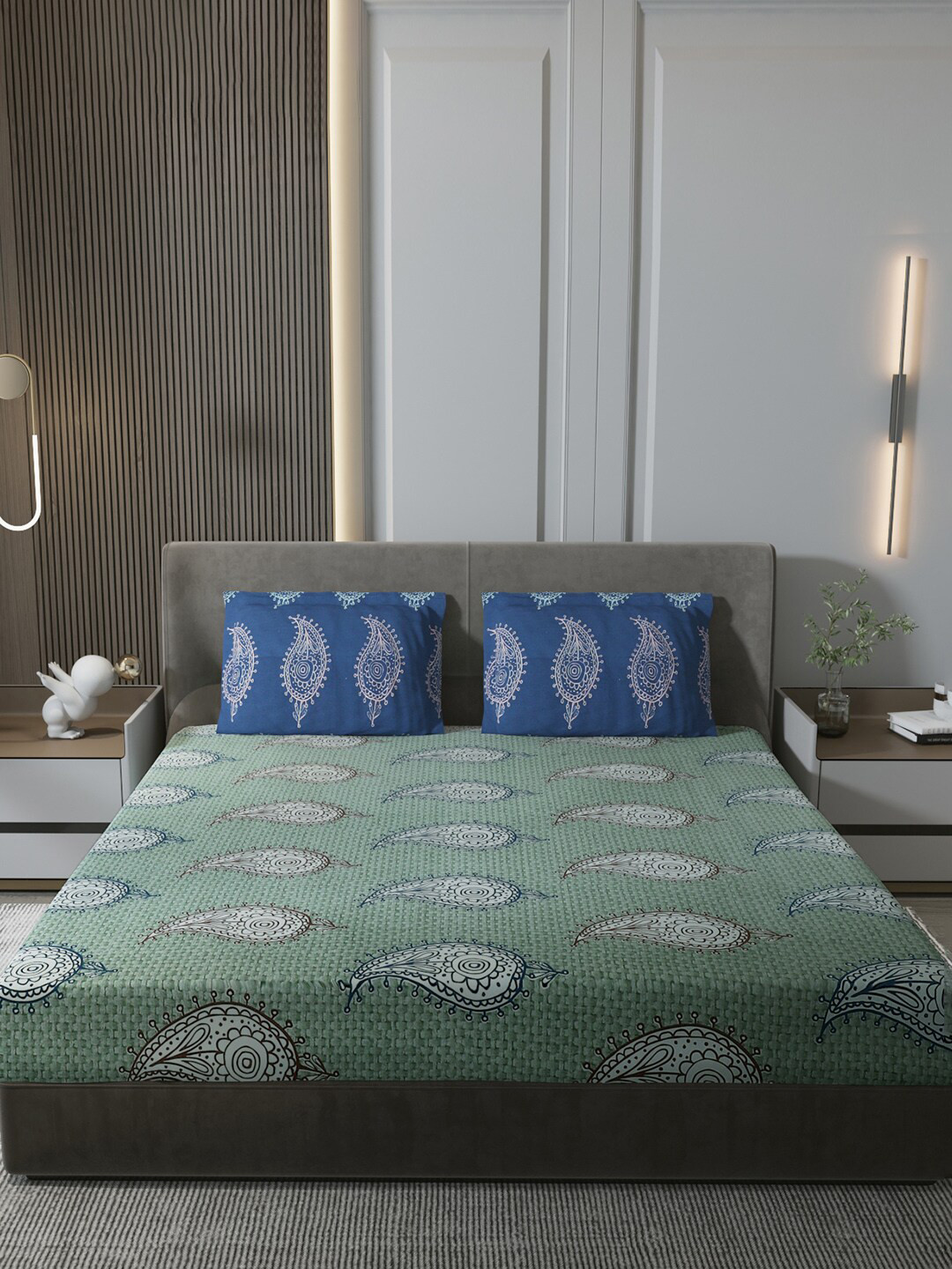 

Monte Carlo Persia Green & Blue Pure Cotton 144 TC King Bedsheet with 2 Pillow Covers