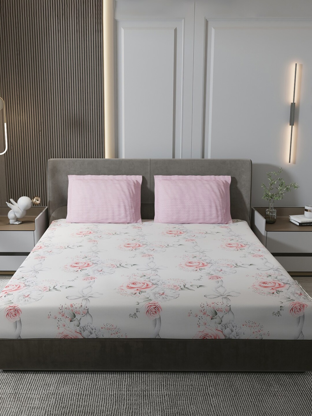 

Monte Carlo Lovenia White & Red Floral 200 TC Queen Bedsheet With 2 Pillow Covers