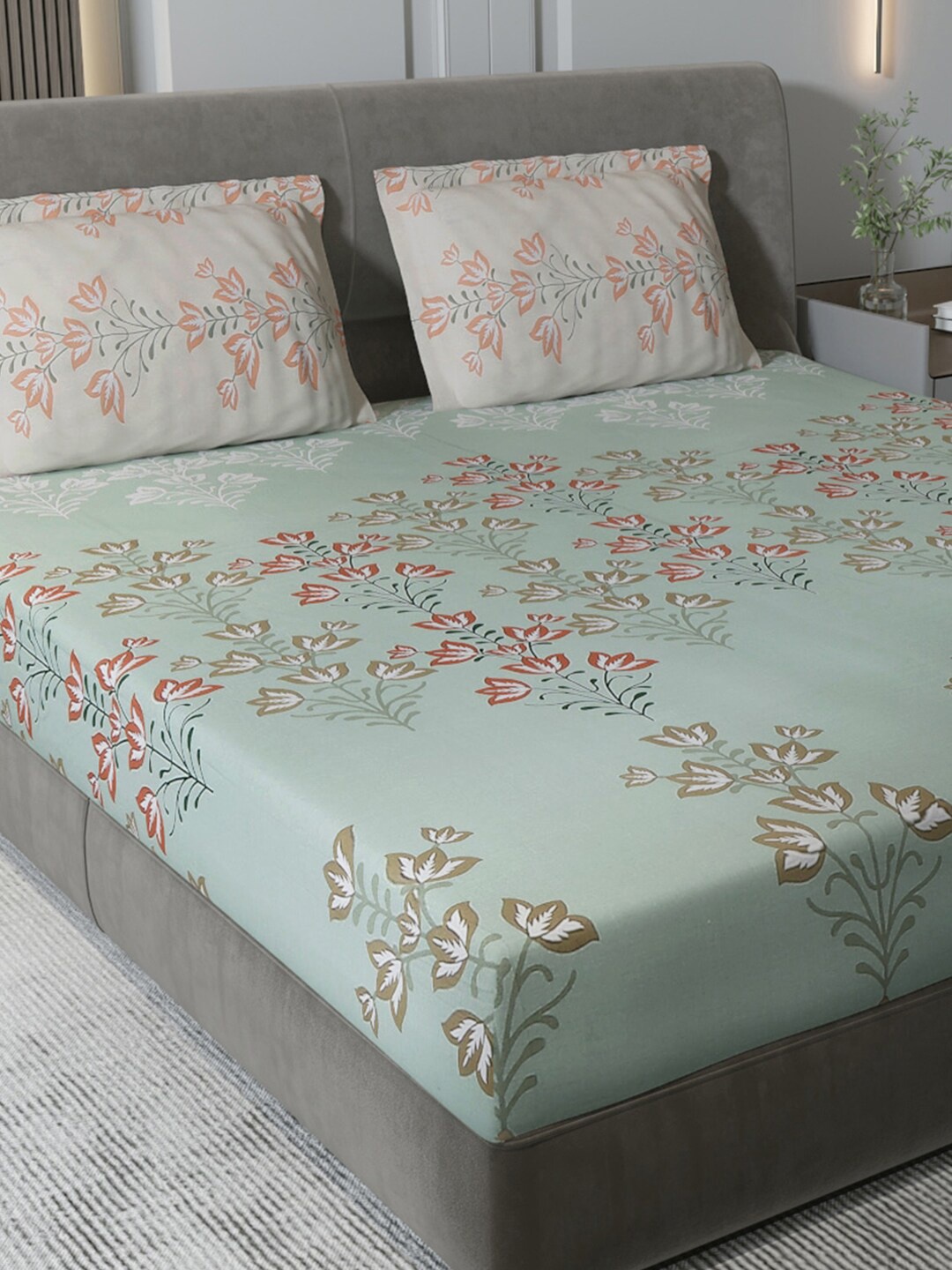 

Monte Carlo Green Floral Pure Cotton 180 TC King Bedsheet & 2 Pillow Covers