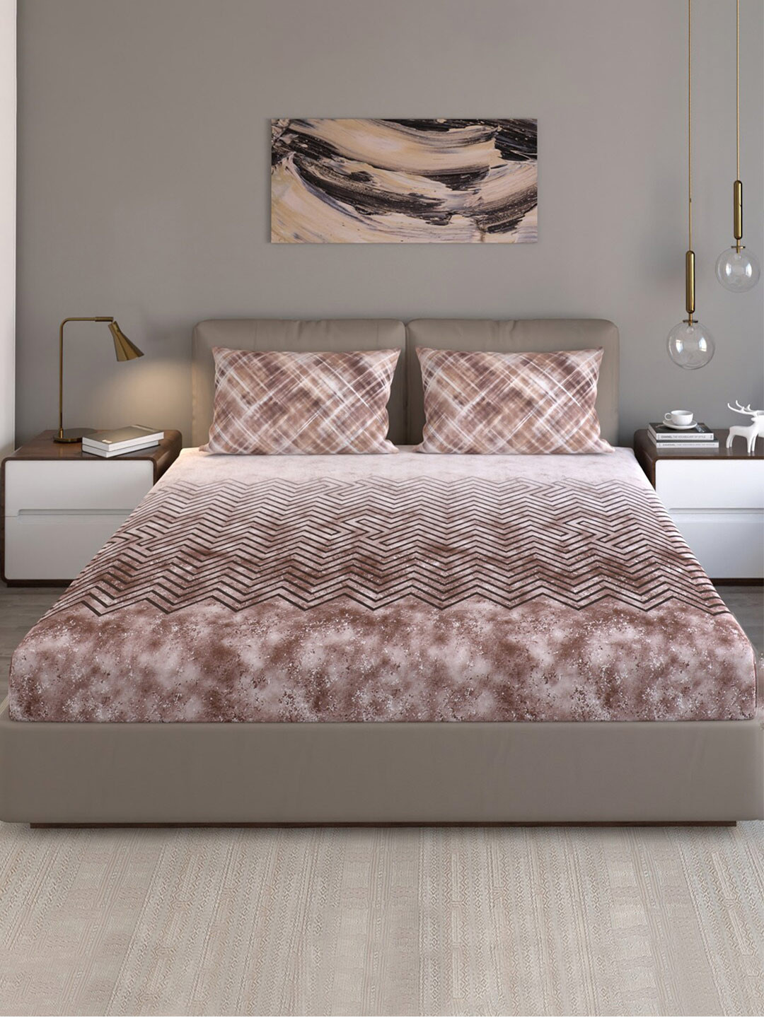 

Monte Carlo Brown & White Geometric Pure Cotton140 TC King Bedsheet With 2 Pillow Covers