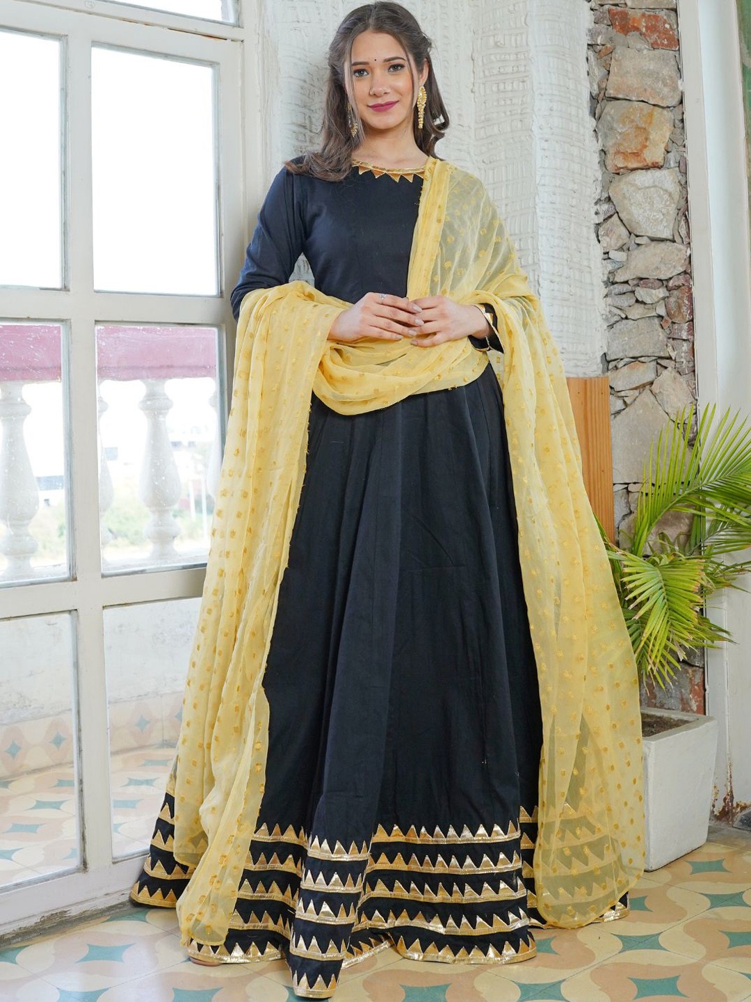 

HOUSE OF JAMOTI Gotta Patti Detail Anarkali Kurta, Black