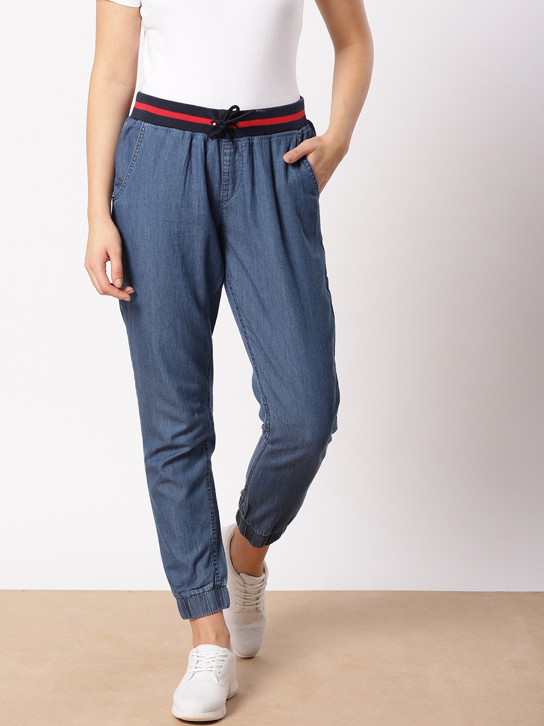 

ether Women Blue Regular Fit Solid Chambray Joggers