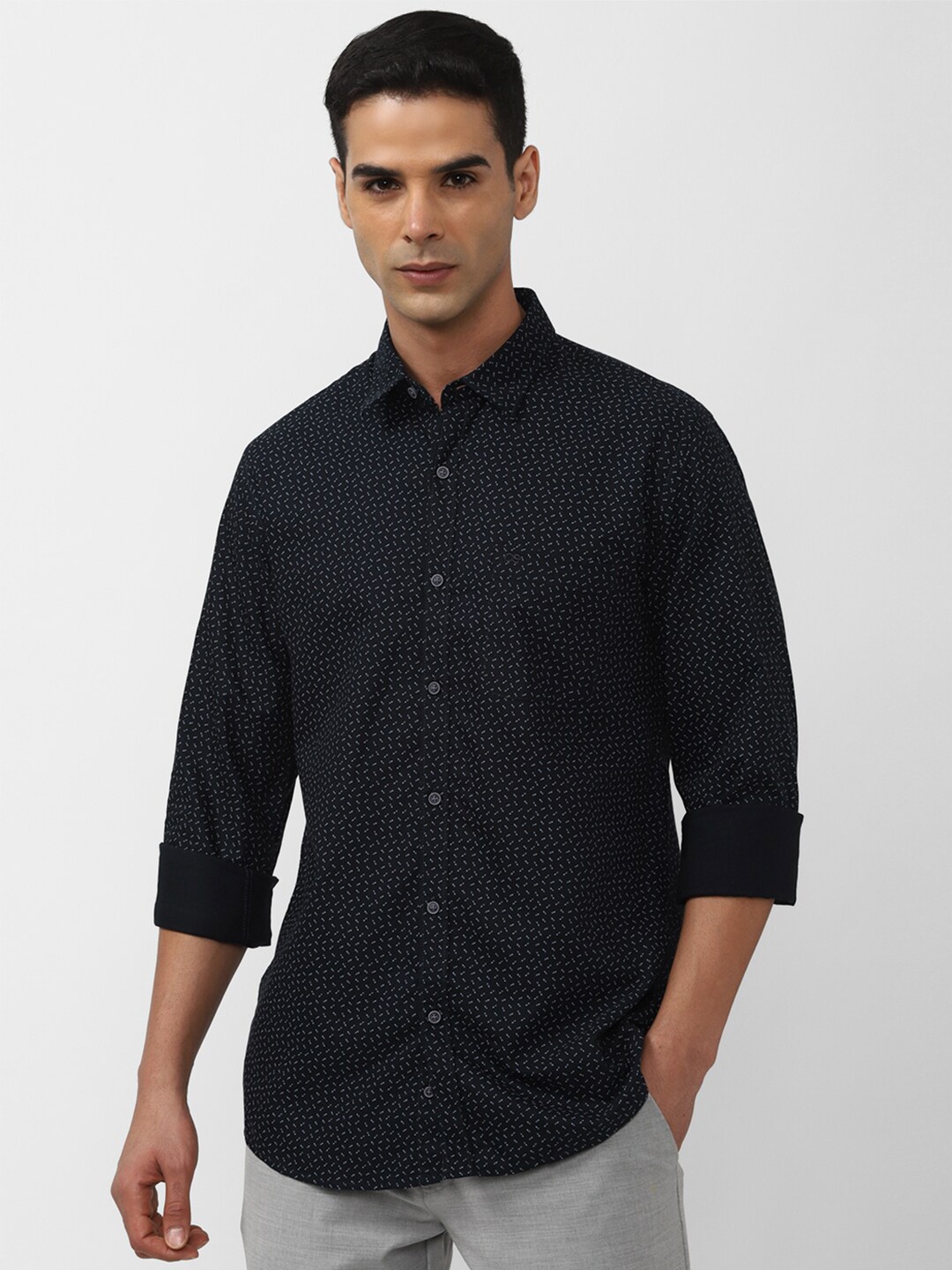 

Peter England Casuals Slim Fit Micro Disty Printed Pure Cotton Casual Shirt, Black