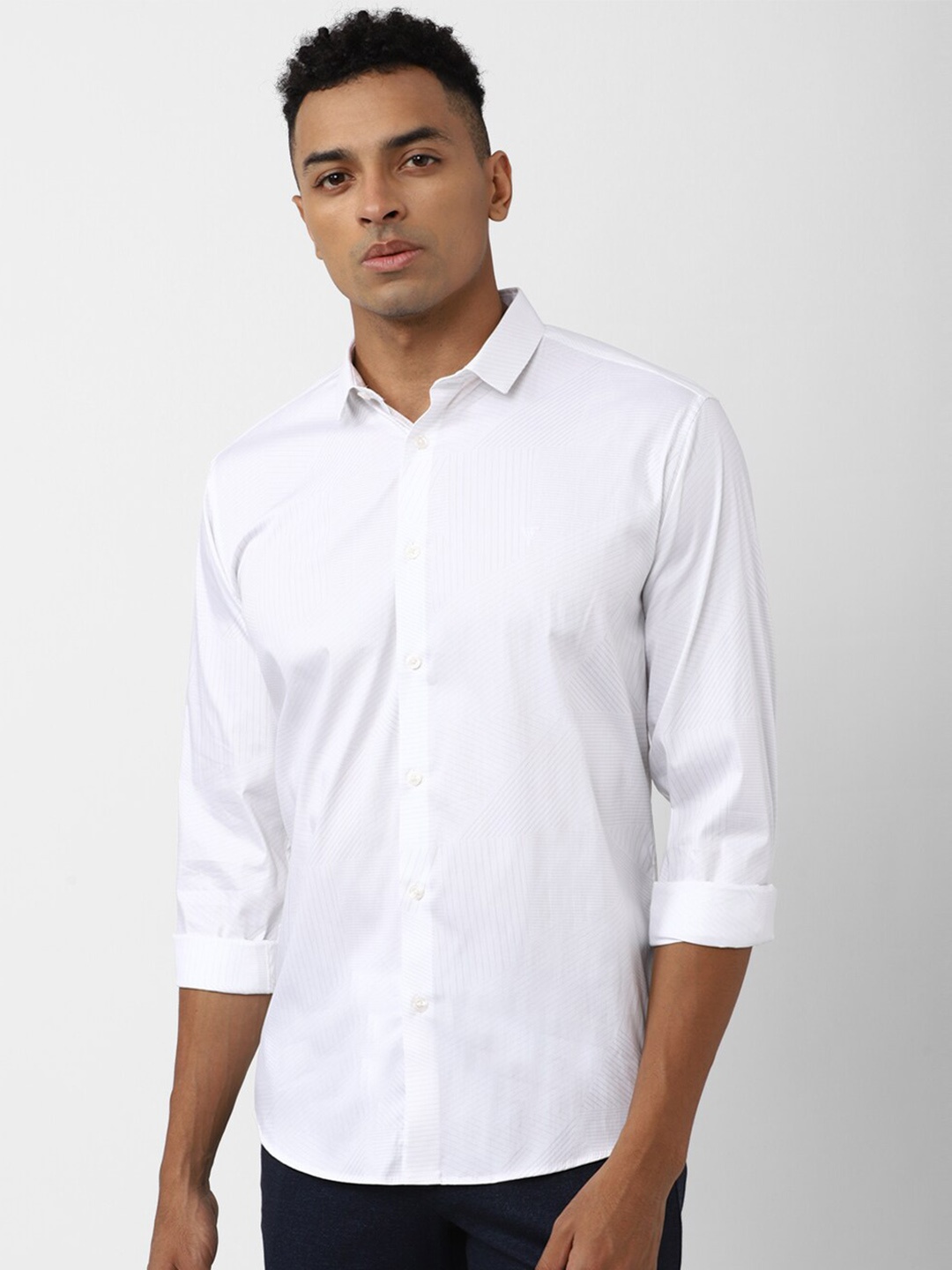 

V Dot Men Striped Slim Fit Casual Shirt, White