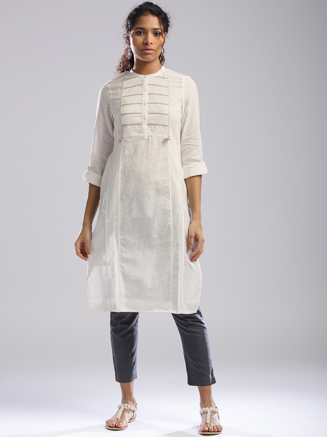 

W Women White Solid Straight Kurta