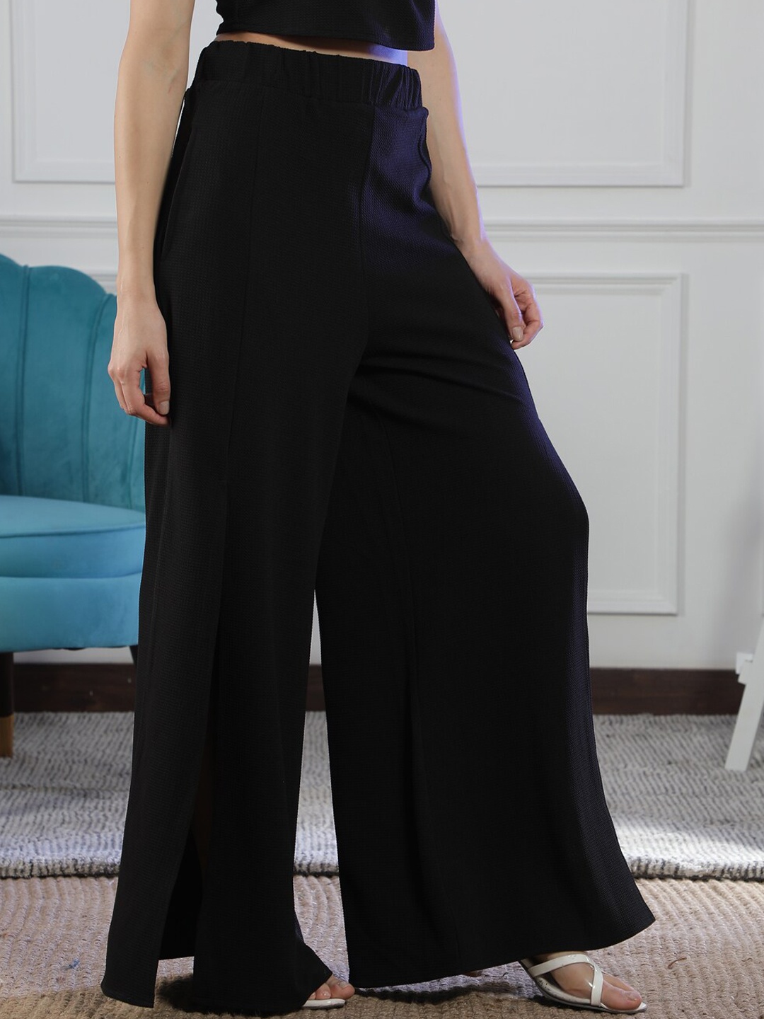 

NEUDIS Women Relaxed Straight Fit Parallel Trousers, Black