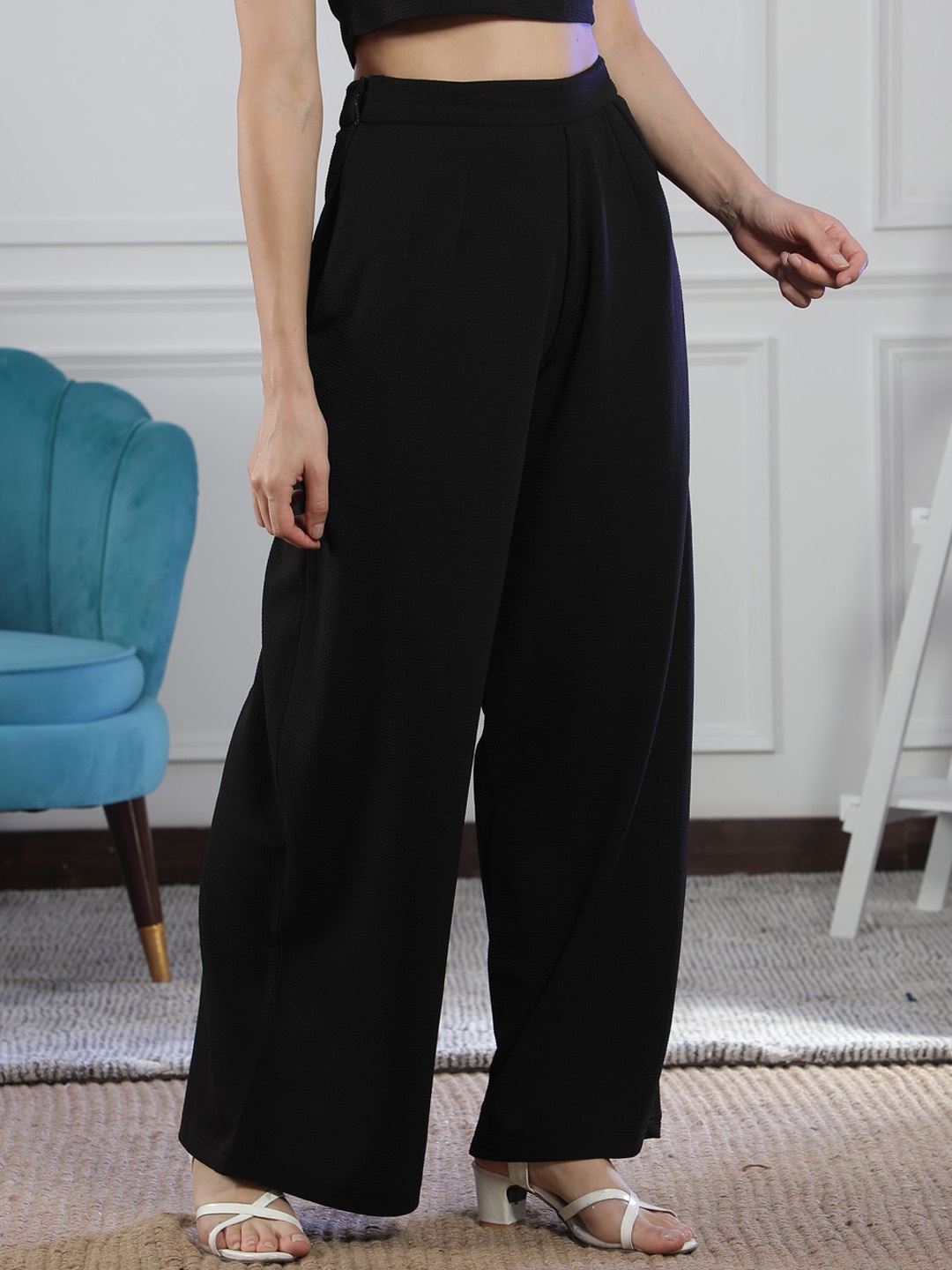 

NEUDIS Women Relaxed Straight Fit Pleated Parallel Trousers, Black