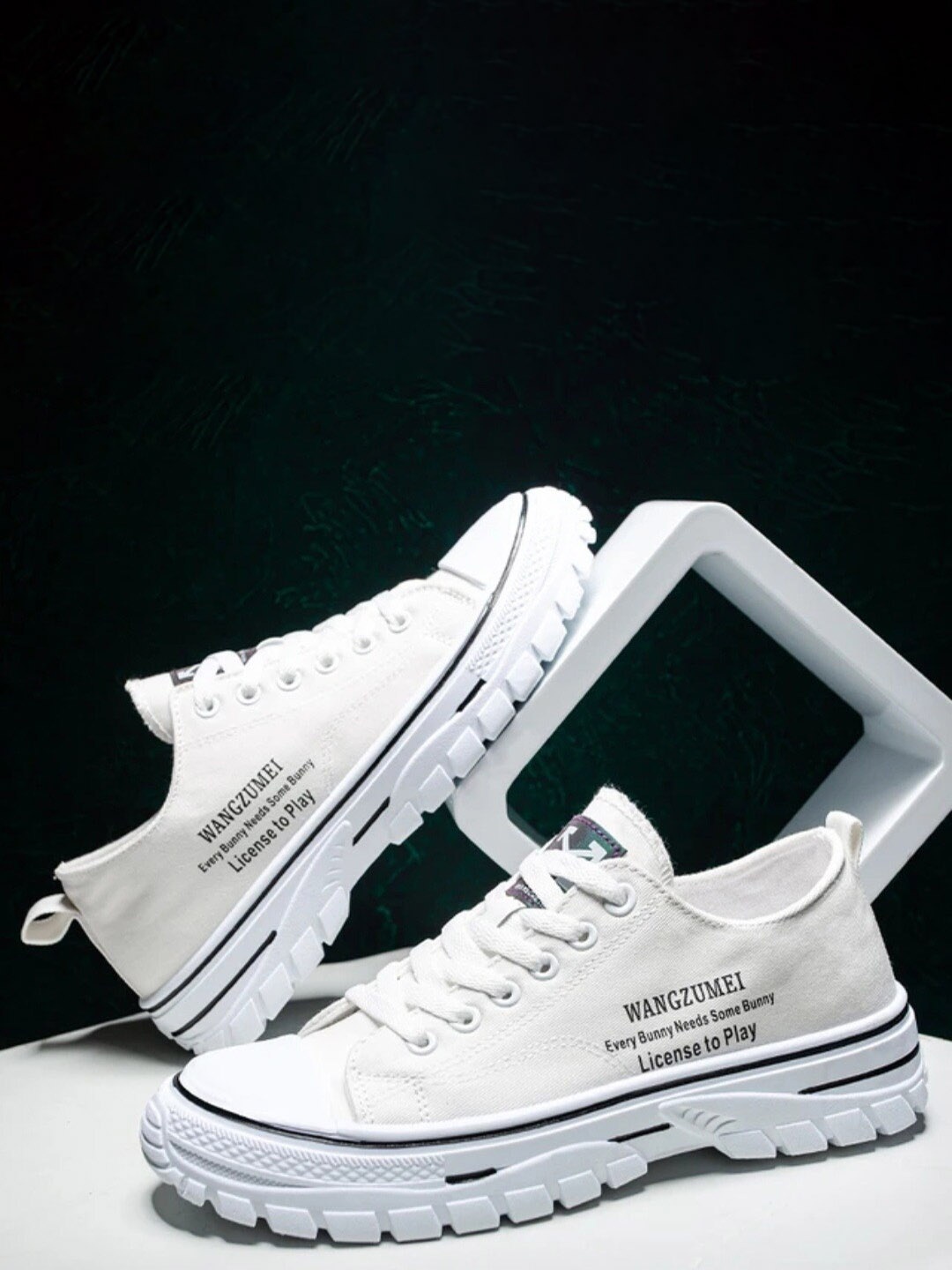 

FASHION FASTER Men Colourblocked Sneakers, White