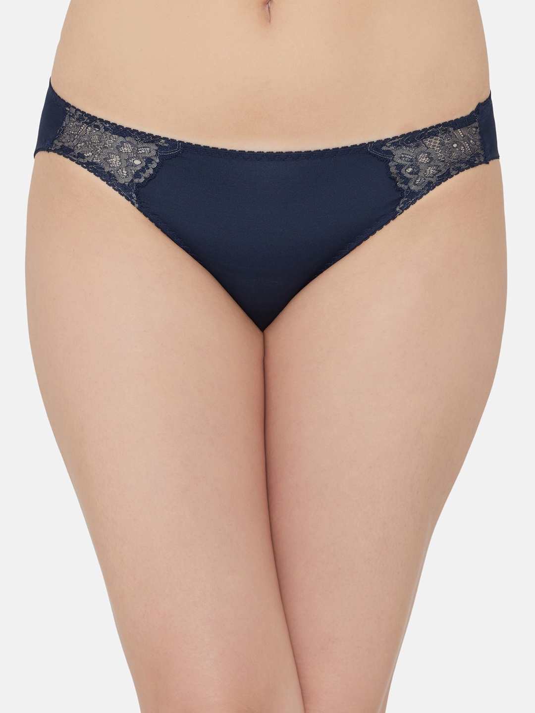 

Wacoal Low-Rise Lace Basic Briefs, Pink