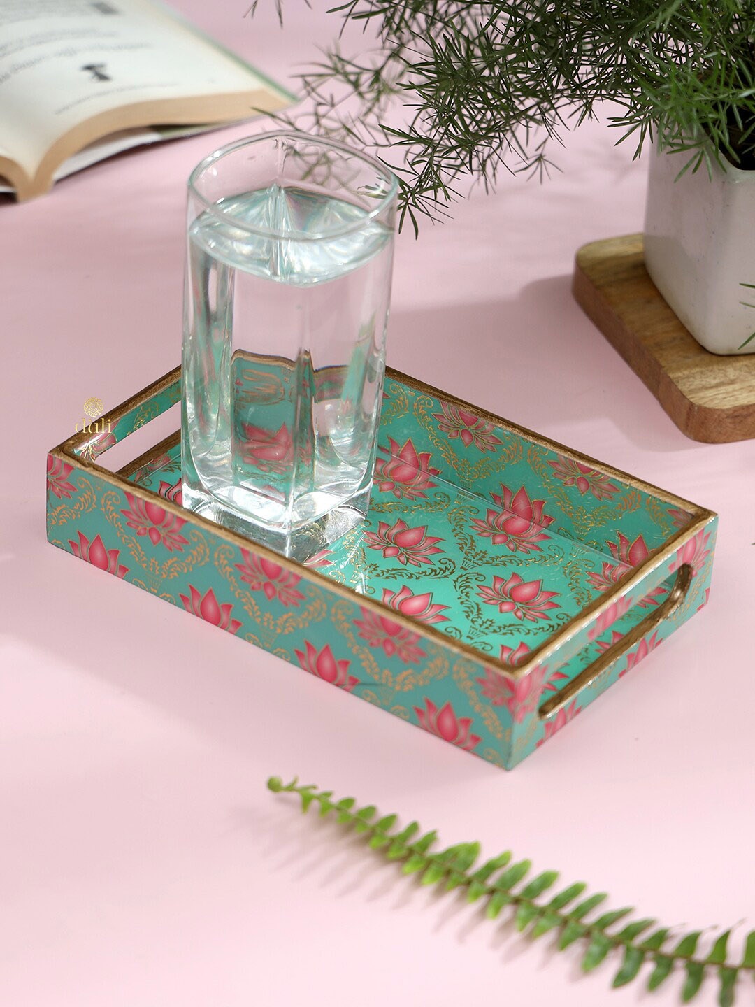 

DULI Green & Red Printed Wooden Serving Tray