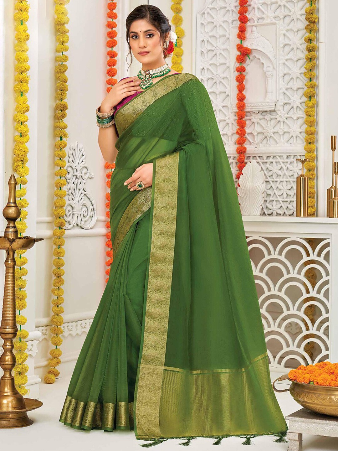 

Saree mall Ethnic Motifs Woven Design Zari Organza Banarasi Sarees, Green