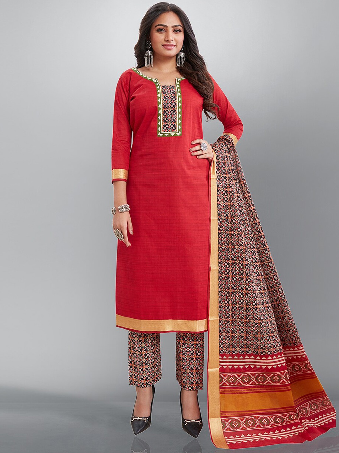 

Jevi Prints Ethnic Motifs Printed Pure Cotton Kurta & Trousers With Dupatta, Red