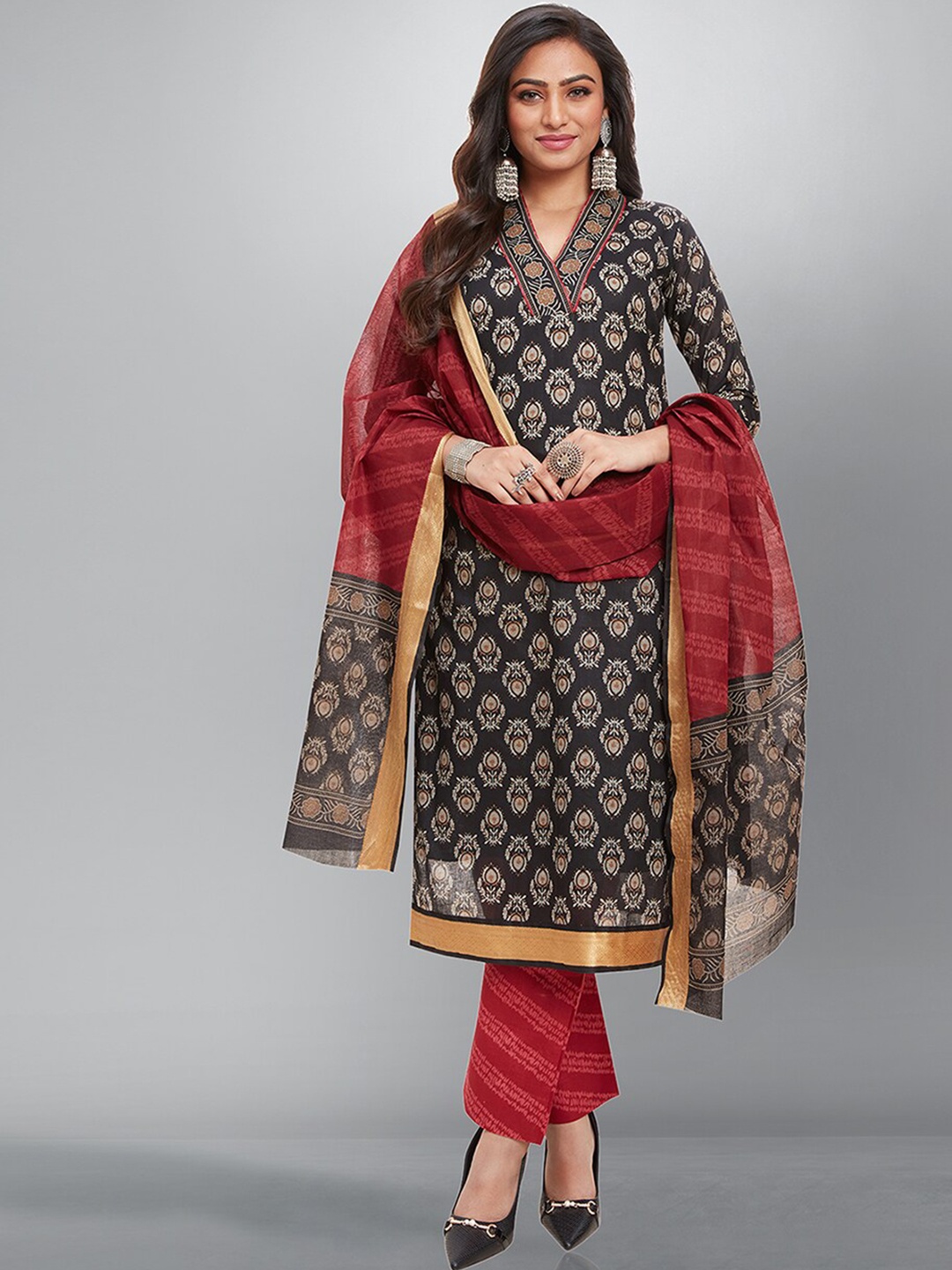 

Jevi Prints Ethnic Motifs Printed Pure Cotton Kurta with Trousers & With Dupatta, Black