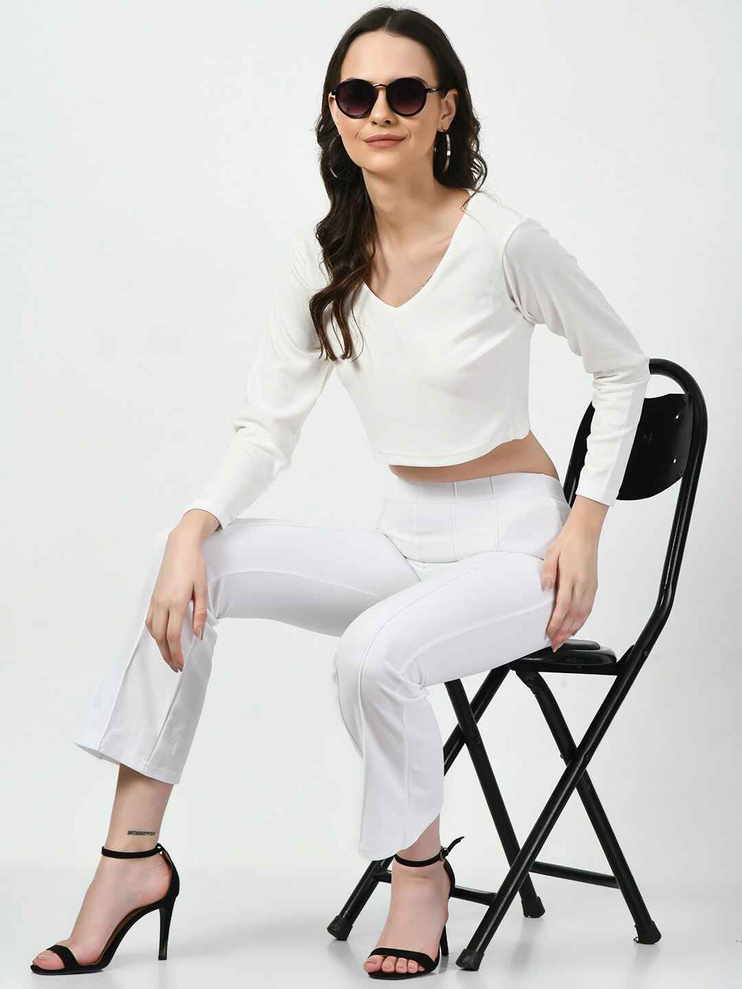 

CLAFOUTIS V-Neck Top With Trousers, White