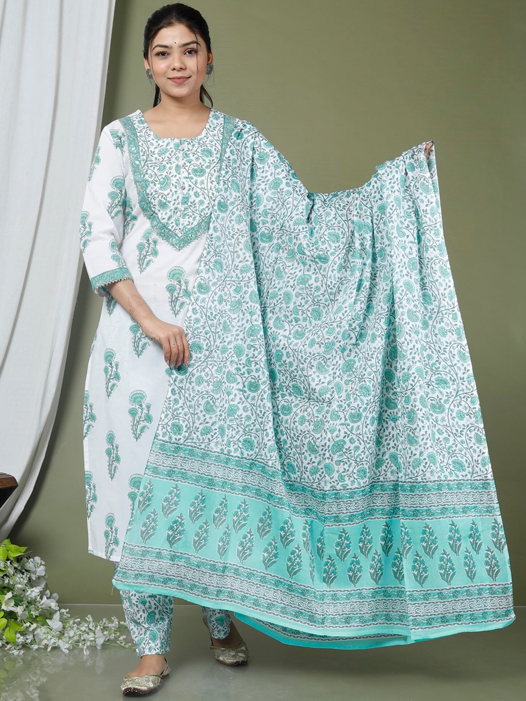 

Swasti Floral Printed Pure Cotton Kurta With Trousers & Dupatta, Green