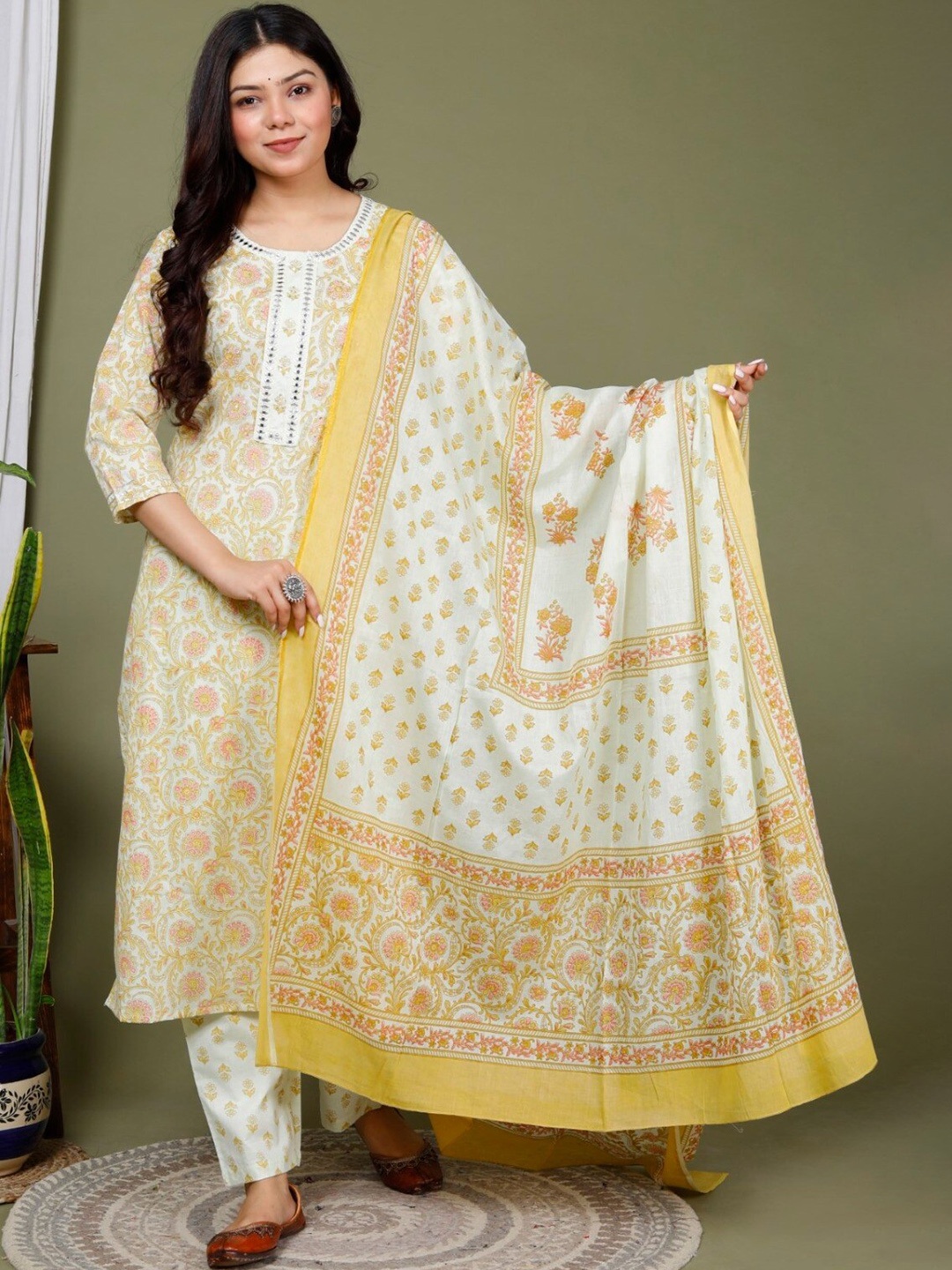 

Swasti Floral Printed Pure Cotton Kurta With Trousers & Dupatta, Green