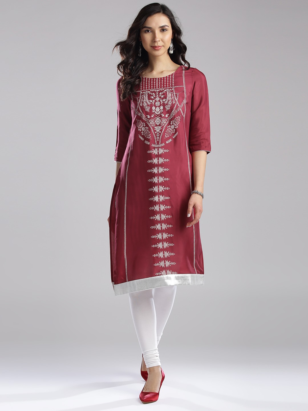 

W Women Maroon Printed Straight Kurta
