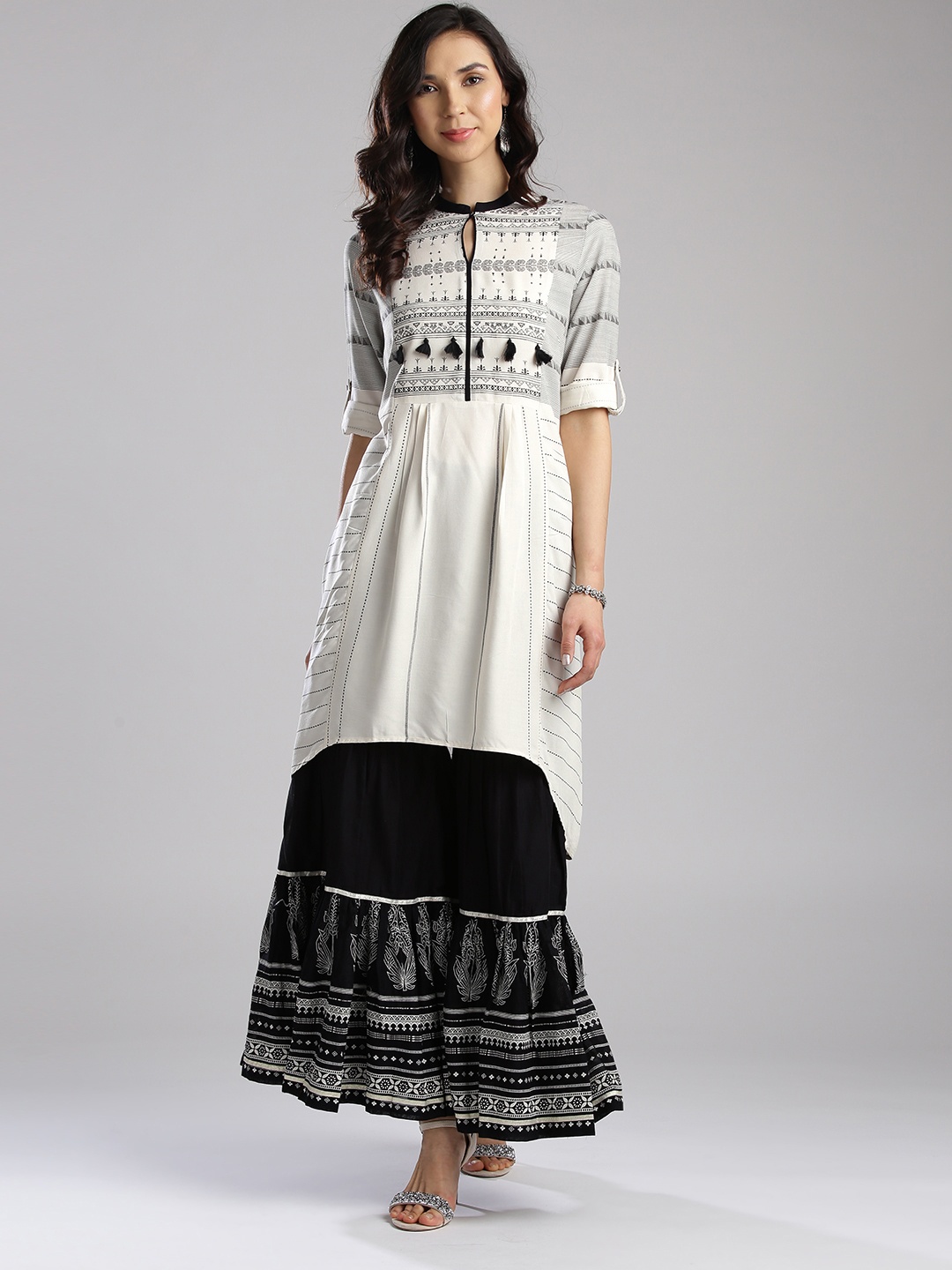 

W Women Off-White Striped A-Line Kurta